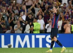 开云app-罗伯特·莱万多夫斯基神勇，拜仁慕尼黑客场轻取法兰克福的简单介绍