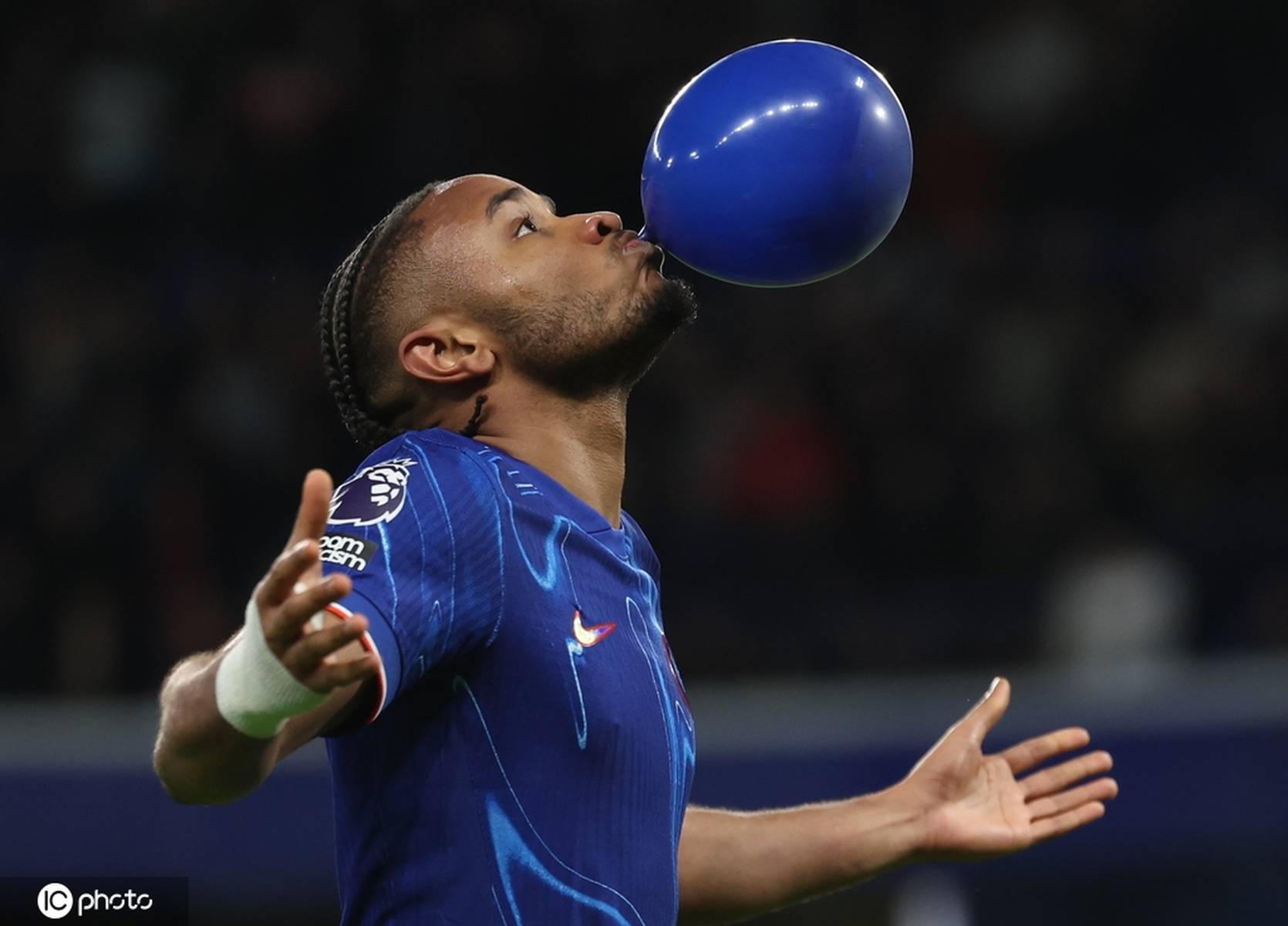 kaiyun-切尔西客场逼平南安普顿，难分胜负的简单介绍